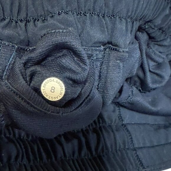 Women's Lululemon Hotty Hot Short II - Size 8 - 4" inseam - True Navy - Picture 4 of 13